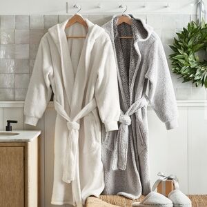 Potterybarn, white, medium robe